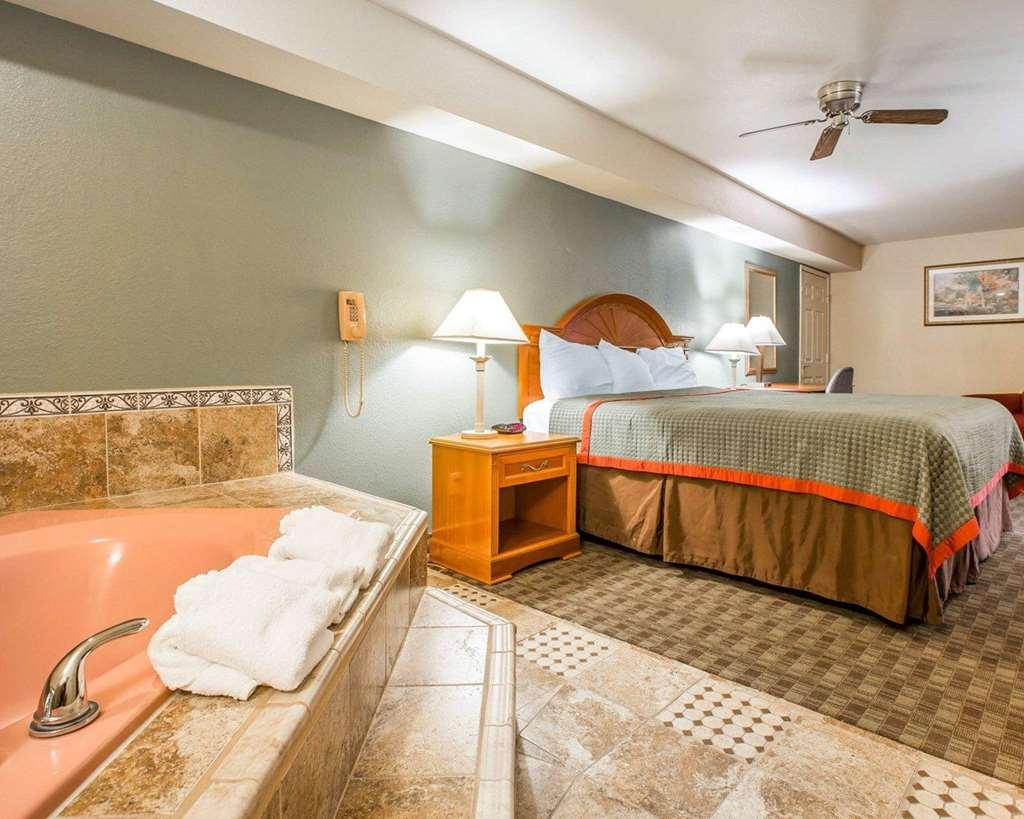 Rodeway Inn Delano Værelse billede